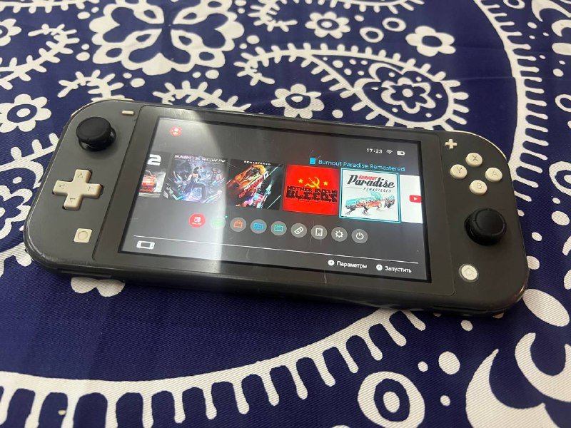 Nintendo Switch Lite с играми