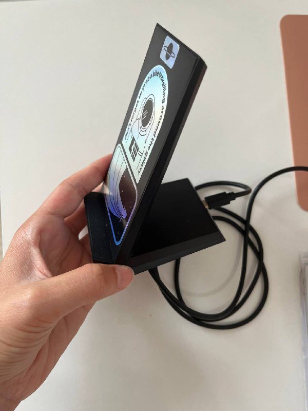 Беспроводная зарядка для телефона 2