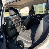 2025 BMW X7 8
