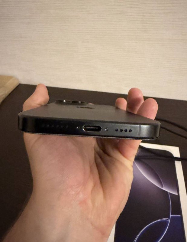 iPhone 16 pro 512gb черного цвета 7