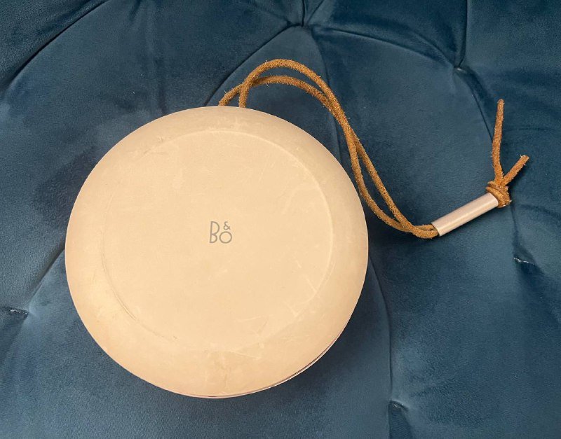 Bang & Olufsen Beosound A1 (2nd Gen) Bluetooth колонка 2