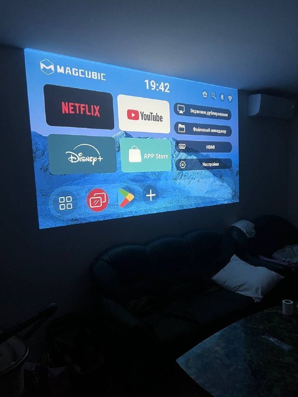 Проектор с автоматической коррекцией, WiFi 6, встроенными динамиками 2