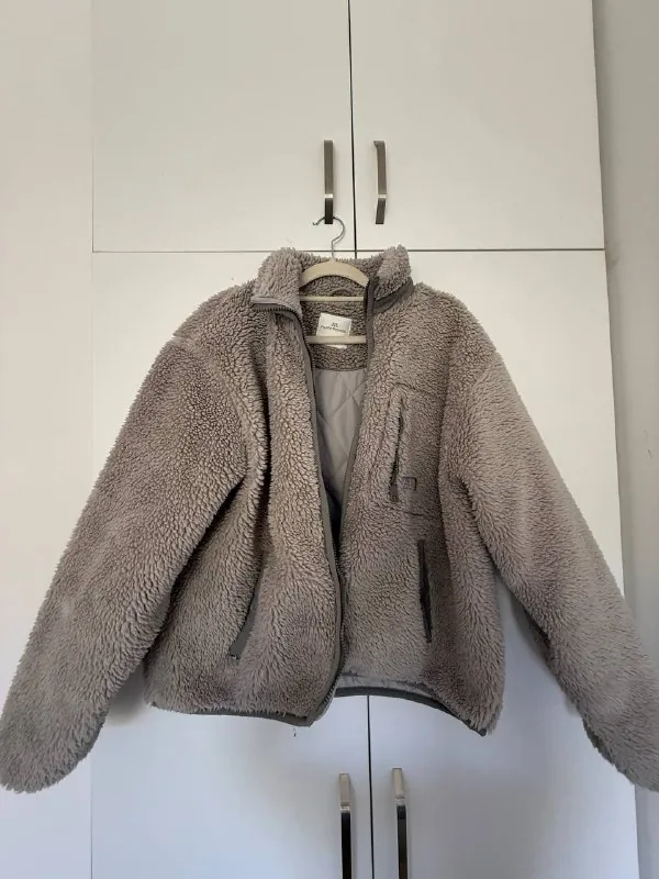 Женская куртка Pull&Bear, размер M