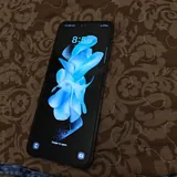 Samsung Galaxy Flip 4 2