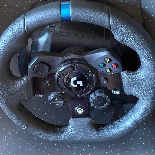 Руль с педалями Logitech G923