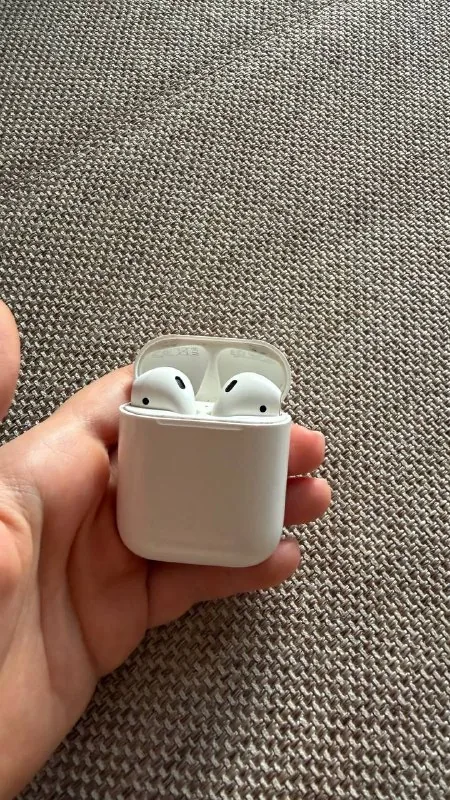 AirPods 2nd generation 1