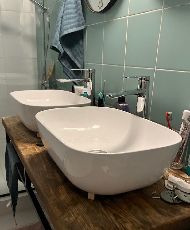 Два смесителя Kera