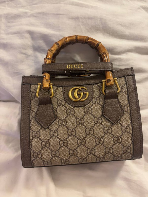 Солнцезащитные очки Moncler ML0046, GUCCI сумка, Очки Guess 5