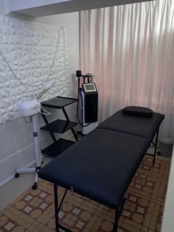 Помещение для лашмейкера, массажа, депиляции, перманентного макияжа