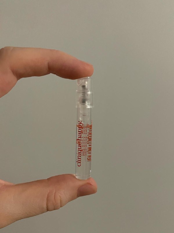 Парфюм Clinique Happy, крем для рук Kiehls, тинт Glossier, бальзам La Roche-Posay