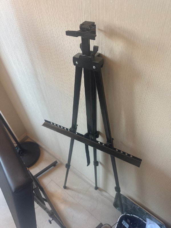 Массажная кушетка, стул-седло, кольцевая лампа, стол-тележка, арм-холдер, складной мольберт 4