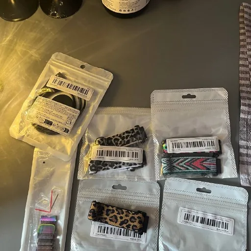 Galaxy Watch6 charger and 20 mm watch straps