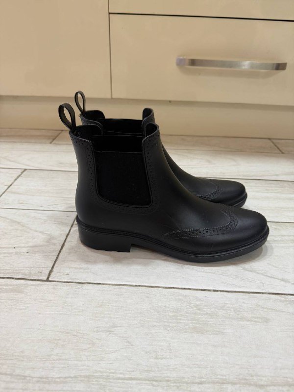 резиновые сапоги низкие 41, высокие 42 размер 2