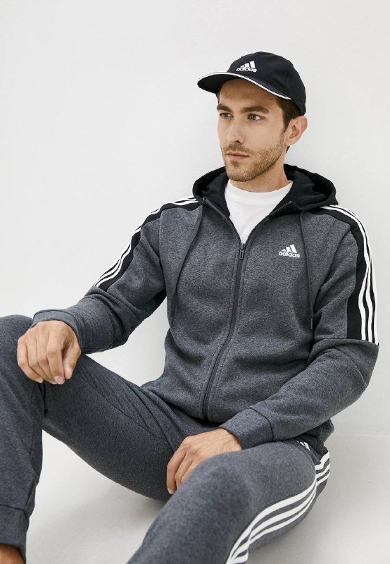 Мужской спортивный костюм Adidas размер S