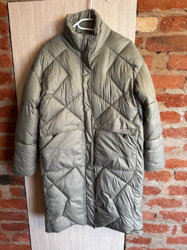 Рубашка женская Mango, Пуховик женский Mohito, Куртка мужская Zara 2