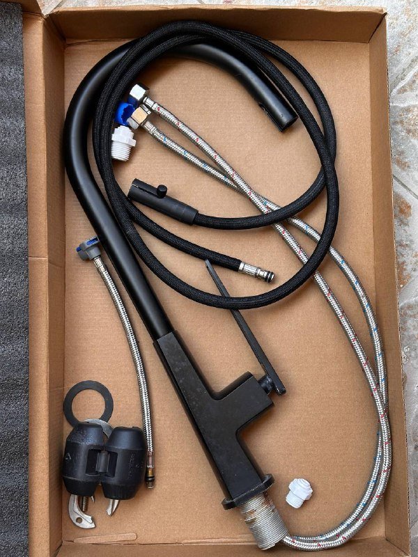 Смеситель для раковины с выдвижным краном