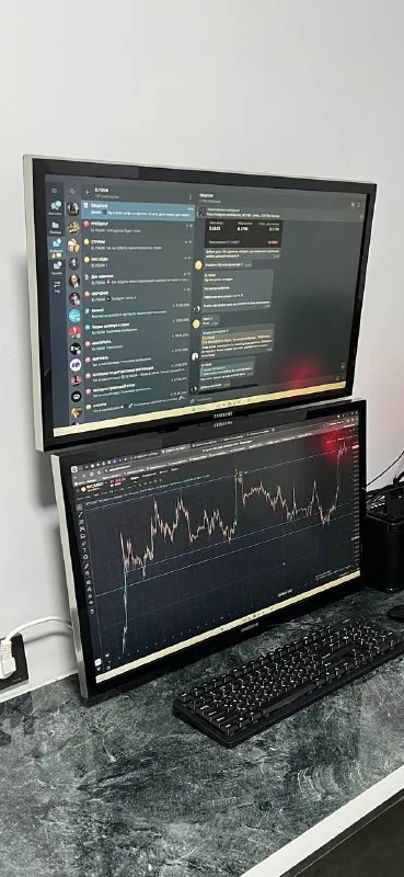 2 монитора Samsung U28E590D 1