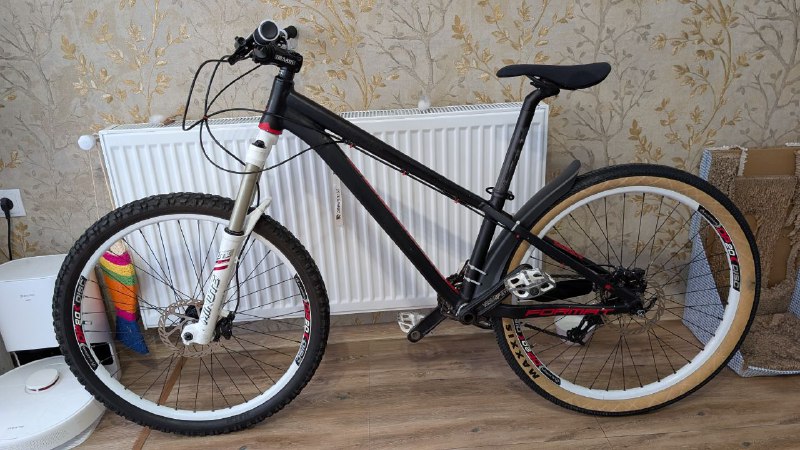 Кастомный велосипед с регулируемой вилкой и амортизатором 2