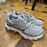 Кроссовки Nike 1