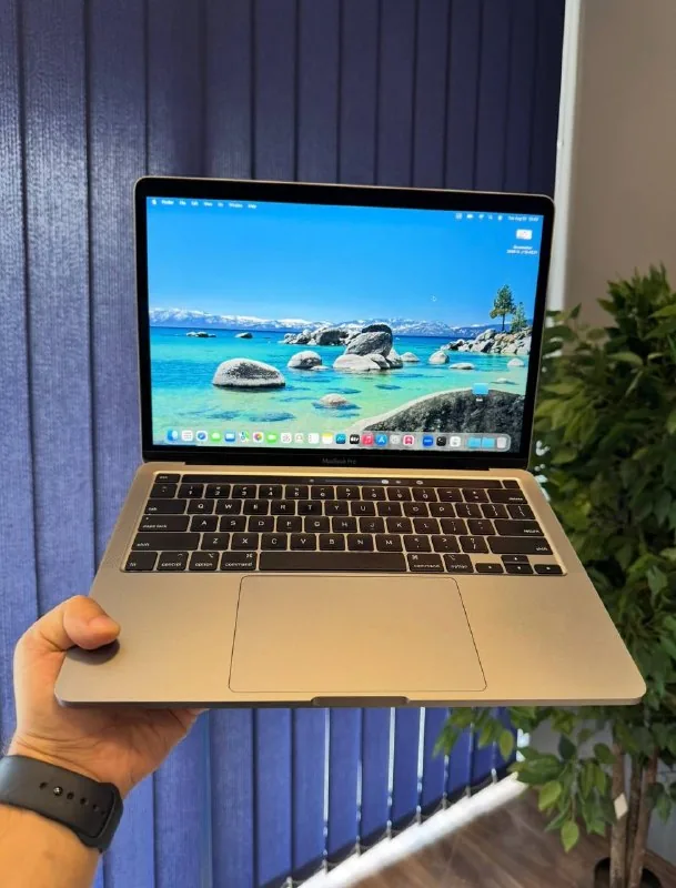 MacBook Pro 2020 1