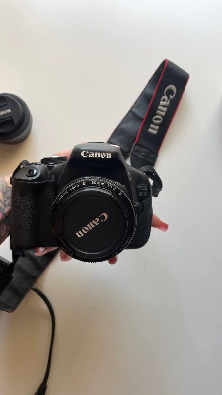Фотоаппарат Canon 600D с объективами и аксессуарами 4