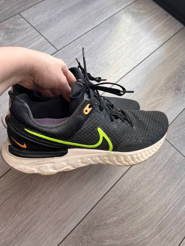 Nike shoes