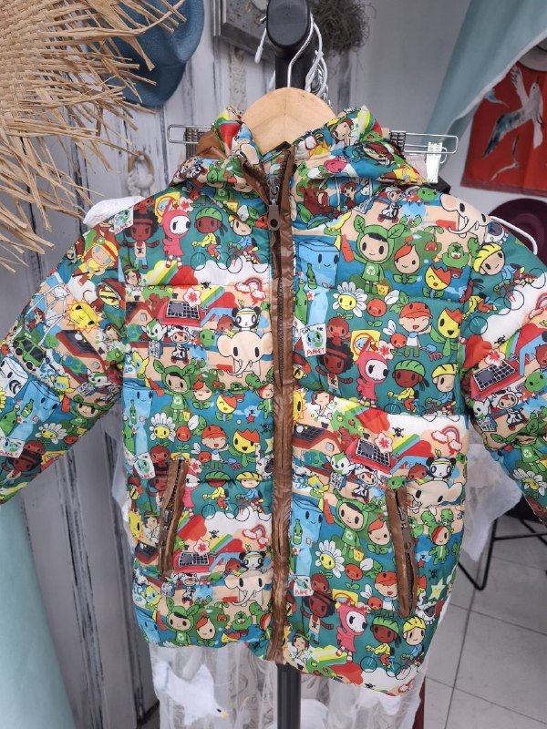 Куртка детская примерно на 6 лет