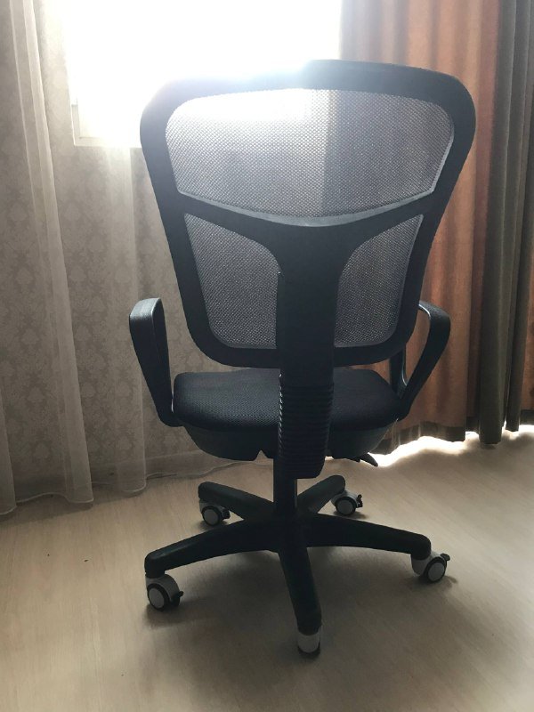 Офисный стул 3