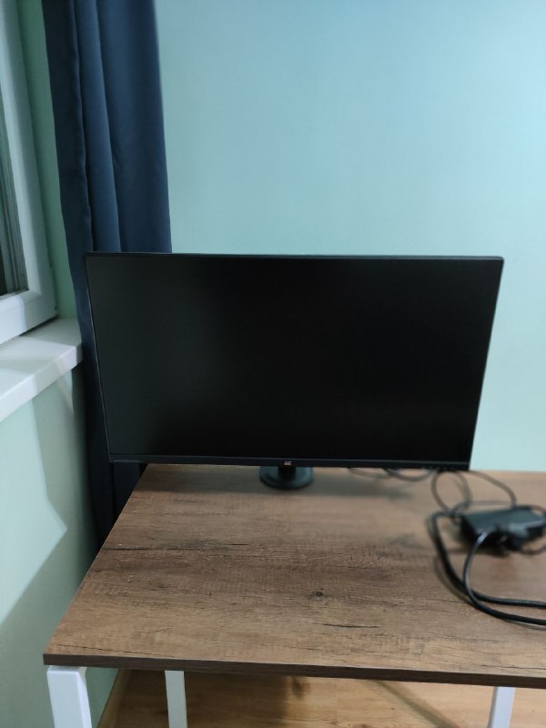 Монитор ViewSonic 27", письменный стол