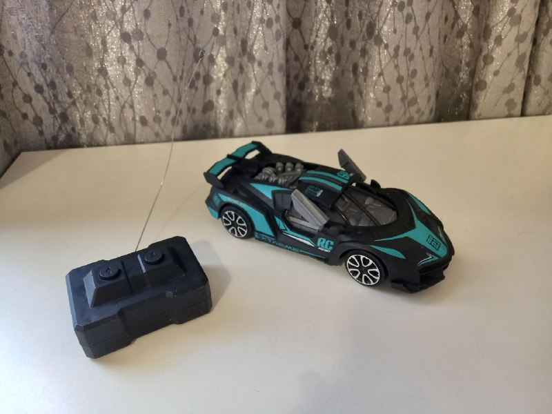 Машинка со светом и звуком, бутылка для воды, поильник Nuk, говорящий планшет, машина на пульту, круг надувной, водный пистолет, аквашузы, генератор пузырей, пазлы деревянные 5