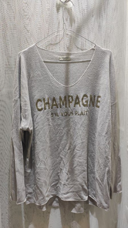 Платье Massimo dutti, кожаная куртка Zara, платье Love republic, шорты radder, кофта lacome, сумка guess, повязка valdisere, горнолыжные очки и варежки Wedze 5