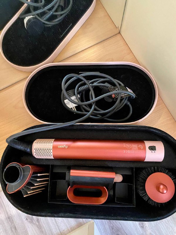 Ноутбук Lenovo Legion 5, Play Station 4 pro, Dyson Airwrap 5