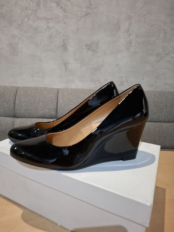 Туфли лаковые р.38 женские, танкетка, натуральная кожа