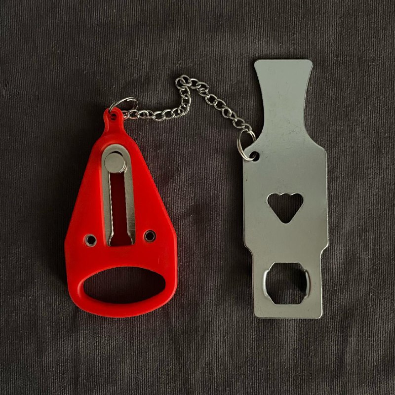 Рамка для фото, The Little Guide to Britney Spears, Портативный локер, Цветные карандаши, Диспенсер для мыла 4