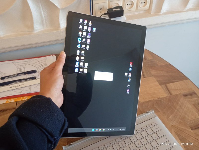 Microsoft Surface Book 2 2