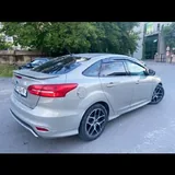 Ford Focus SE 4
