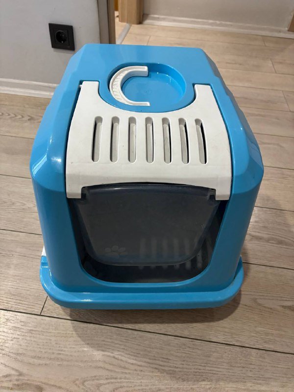 Закрытый туалет для кошек 2