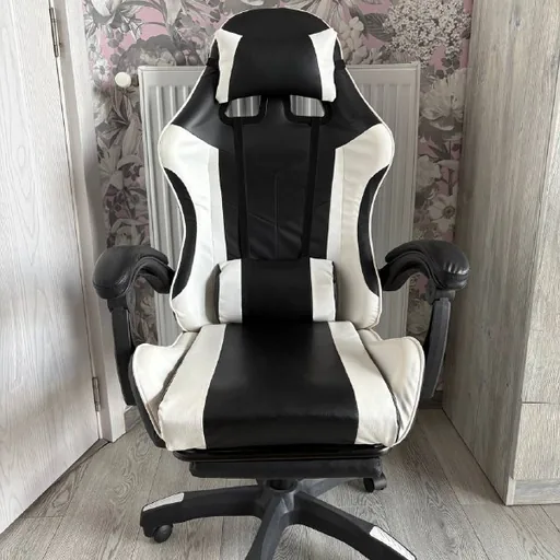 Компьютерное игровое кресло