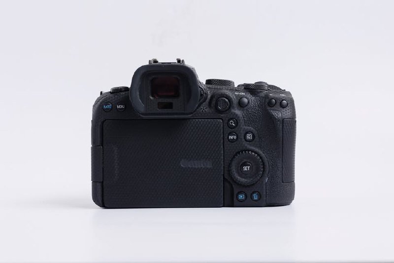 Камера Canon EOS R6 с двумя картами памяти 64ГБ Kingston 2