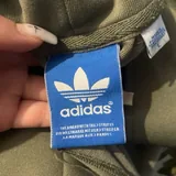 Кофты adidas и Nirvana 4