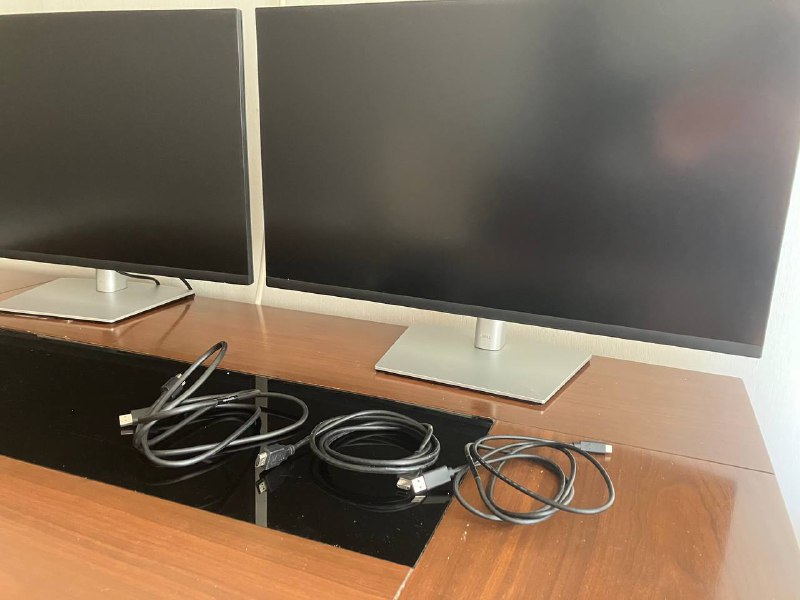 Монитор Dell 32 USB-C P3223DE 2