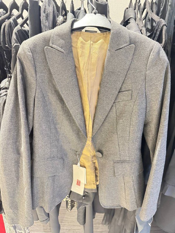 Жилет CAVALLINI, кожаные брюки, пиджак STEFANEL, розовый пиджак, сарафан JCREW, юбка Click, юбка DELORES, брюки, платье DOLCE&GABBANA, джинсы William Rast 7