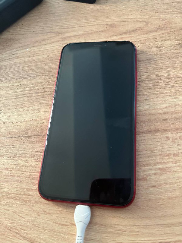 iPhone XR красный 64 ГБ (Product Red) 7
