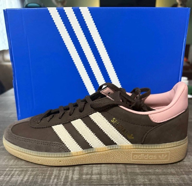 Женские кроссовки Adidas Spezial размер 40,5 1