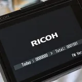 Камера Ricoh GR IV, вспышка Ricoh GF-2 4
