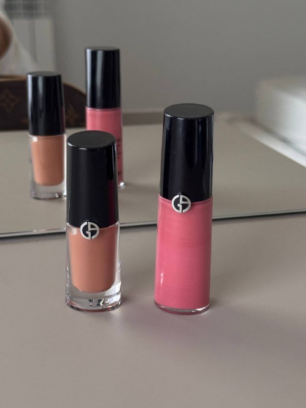 Armani тени для век оттенок 25М, румяна оттенок 62S 1