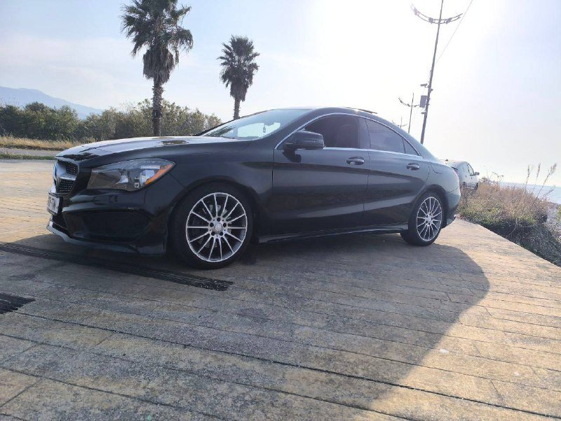 Машина Mercedes CLA250 2016 года, черная 2