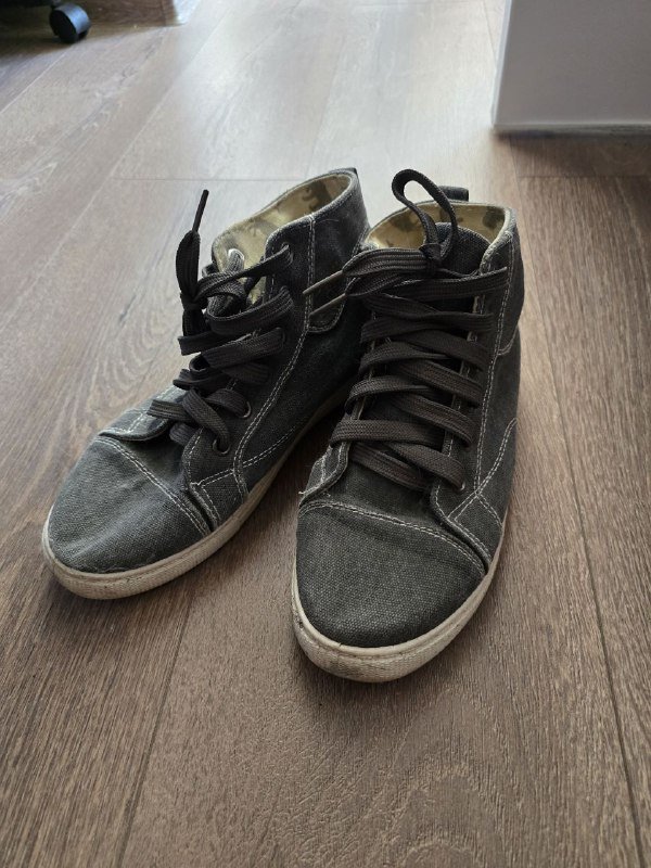 Туфли чёрные на каблуке, розовые кеды, серые кеды высокие, зима-демисезон ботинки 6