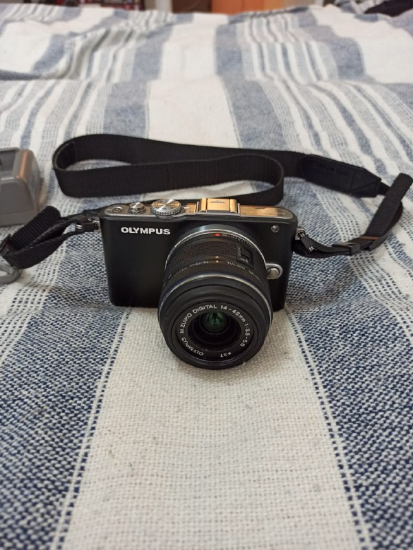 Olympus Pen E-PL3 Lite Camera for Sale