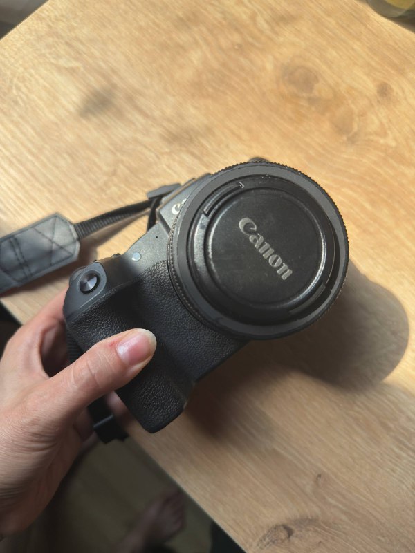 Камера CANON Rp, объектив 40 mm, карта памяти 256 GB 1